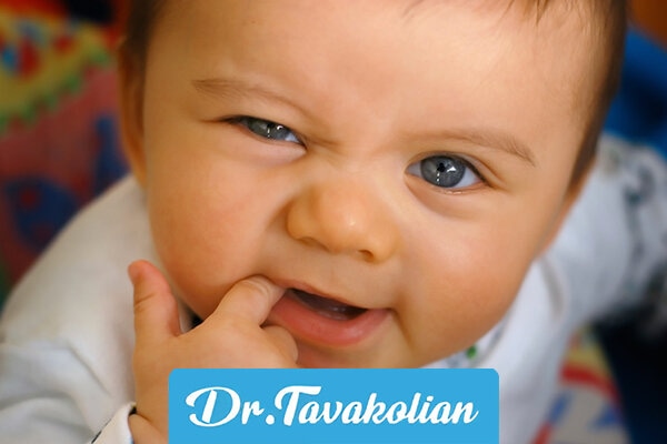 علائم و نشانه های دندان درآوردن در نوزادان